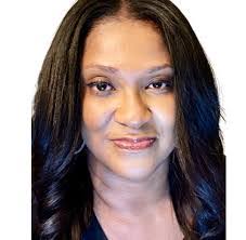 Amanda Folsom's Instagram, Twitter & Facebook