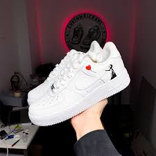 Jun 24, 2021 · louis vuitton x nike air force 1 collaboration (tbd, $$$). Balloongirl Customkicksnl