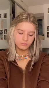 #pov you and your boyfriend broke up a week ago but are still in the same  friend group