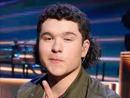 Kennedy is not the first american idol contestant this season to leave the show unexpectedly or face controversy. Fmeupljot6f0im