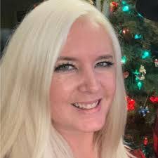 Grace Root's Instagram, Twitter & Facebook