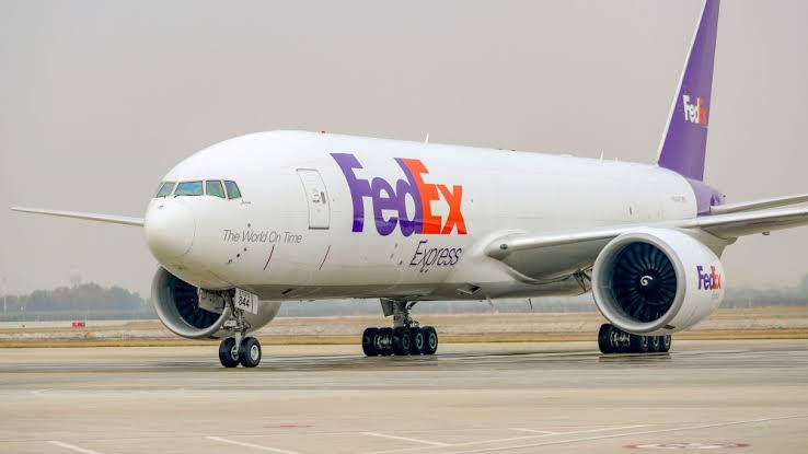 FedEx cargo plane