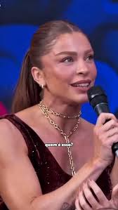 Olha o horário, Milton Cunha! 😂 No #DançaDosFamosos deste domingo (24), o  comentarista voltou a falar sobre a performance de Nicole Bahls e  surpreendeu os jurados com sua sinceridade. “Acho que tem