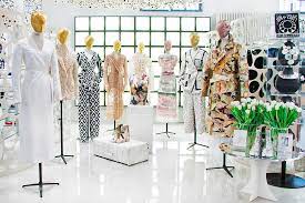 We did not find results for: Milan In 100Âº The 10 Top High Fashion And Luxury Stores One Hundred Edition