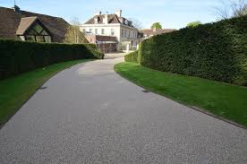 Want to know how much a new resin bound driveway will cost to lay? Clearstone Paving On Twitter Sweeping Resin Bound Driveway In Spruce For Beautiful House In Oxfordshire Permeablepaving Resindrive Landscapearchitecture Https T Co Qsh01hbfvg