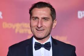 Tim Sam actor frame single subject cut to portrait portrait portrait  Bavarian film awards 2018 red