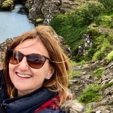 Elaine Connor's Instagram, Twitter & Facebook