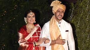 — dia mirza (@deespeak) october 16, 2014. Dia Mirza Tied The Knot With Vaibhav Rekhi In An Unexpected Benarasi Silk Sari Vogue India