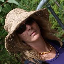 Lesley McGregor (@lesmcg)