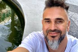 Leo montero habló de su decisión de no tener hijos (intrusos). O9se1mbur5k7xm