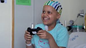 En los estados unidos, se ha estimado que los niños se exponen a los medios electrónicos durante más de 7 horas por día (strasburger, jordan, & donnerstein, 2010), especialmente utilizando la t.v., escuchando música, usando los ordenadores y jugando videojuegos. Asi Es Como El Uso De Videojuegos Favorece La Curacion De Los Ninos Con Cancer