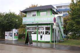 Garage rostock is standaard voorzien van een brede garagedeur, en beschikt over echte beglazing. Microsofts Windows Nerd Garage Macht Station In Rostock Rostock Heute