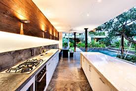 Outdoor Kuche Mit Herd Neben Eine Arbeitsplatte Mit Einem Pool Im Luxushotel Zum Garten Oder Haus Lizenzfreie Fotos Bilder Und Stock Fotografie Image 59747376