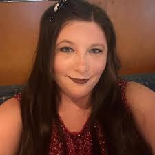 What hotels have shuttles for the airport and to the cruise ship near Port  Canaveral?