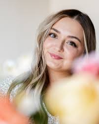 the prettiest purple nails you've ever seen 💜🍇🪁🧞‍♀️✨ #nailinspo  #auranails #purplenails #isolatedchromenails #gems #springnailinspo  #utahnailtech #nailart #nailsnailsnails #utah