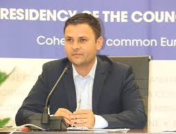 17 tramvaie pentru transportul public din craiova cu finanțare de la ministerul dezvoltării. Ministerul DezvoltÄrii LucrÄrilor Publice Si AdministraÅ£iei Viceprim Ministrul Vasile Daniel Suciu Ministrul DezvoltÄrii Regionale Si AdministraÅ£iei Publice Va SusÅ£ine Luni 10 Iunie 2019 Incepand Cu Ora 10 30 O ConferinÅ£Ä De PresÄ Despre Proiectul