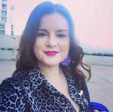 Bombshell Beauty with Kate