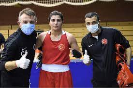 2020 tokyo olimpiyat oyunları avrupa kota müsabakaları'nın yarı finalinde rakiplerini yenen milli boksörler buse naz çakıroğlu ile busenaz sürmeneli, finale çıktı. Trt Spor Buse Naz Cakiroglu Busenaz Surmeneli 65 Facebook