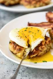 I have also checked the dressing during baking, and if it seems to be getting dry, i drizzle broth over the top and put it back in the oven. Breakfast Stuffing Cakes Cheesy And Savory Wellplated Com