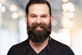 Aaron Bratton's Instagram, Twitter & Facebook