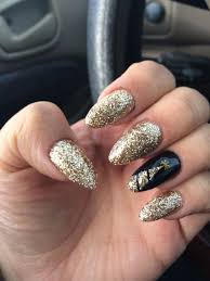 Christmas Almond Shape Nails Gelish Shellac Gold And Black Nail Polish Colors Winter Almond Shape Nails Christmas Sweater Nails