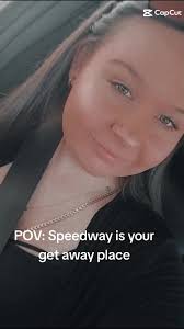 Shantel Singleton's Instagram, Twitter & Facebook