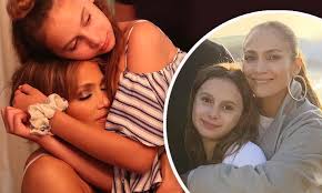 Alex rodríguez (boyfriend since 2017). Jennifer Lopez Shares Message For Alex Rodriguez S Daughter Ella On Her 12th Birthday Daily Mail Online