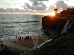 Pantai Banyu Tibo Sunset Pacitan Beautifulbeach Beach Banyutibo Sundulpkr Pkstars88 Idsundul Pacitan Travelling Vacation Pantai Beautifulplace S