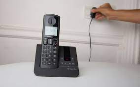 Orange, ex france telecom, a arrêté la commercialisation des anciennes lignes fixes à la fin de l'année 2018. Le Telephone Fixe C Est Bientot Fini Le Parisien