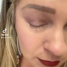 Lashes update…we have progress! #nailglueinmyeye #nailglue #eyetrauma  #update