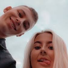 Lacey Mccabe's Instagram, Twitter & Facebook