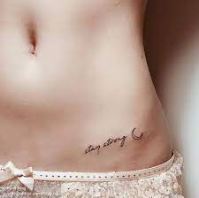 Pin En Tatuajes En La Cadera Llevar a la familia/amigos/ pareja en el corazon es algo que nos reconforta. pin en tatuajes en la cadera