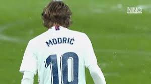 Kroos, modric y casemiro se enseñorearon ante el valencia. Modric Kroos Casemiro Greatest Midfield Trio Youtube