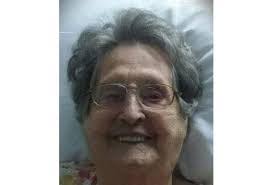 Elizabeth Blystone's Instagram, Twitter & Facebook