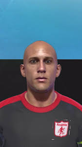 Probando al portero calvo en FIFA Mobile