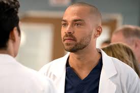 Made by barco, a leading manufacturer in men's and women's medical uniforms, our grey's anatomy scrubs at cheap pricing give you the chance to display your personal style while meshing seamlessly with your work environment. Grey S Anatomy Recap Season 14 Episode 13 Ew Com