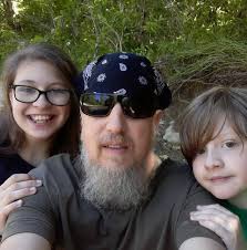 It's starting to look and feel like fall in the Village. 🍂 Visit with us  soon for a stretch of sunny days. Enjoy gorgeous views, delicious foods,  friendly faces, and unique gifts.