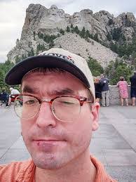 Daniel Hedin's Instagram, Twitter & Facebook