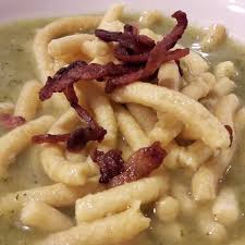 Cuocere i passatelli in acqua bollente leggermente salata, scolarli e servirli su un letto di crema di topinambur. Radici Cucina E Cantina I Nostri Passatelli Non Sono In Brodo Ma Nemmeno