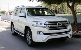 Its an suv that's big, brawny and yet still luxurious enough for its clients. New Toyota Land Cruiser Prado 2018 Engine And Release Date Autocartrend Com Toyota Land Cruiser Prado Toyota Land Cruiser Land Cruiser