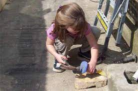 The mortar got a little messy and i can't seem to remove all of it. How To Clean Mortar From Bricks Using A Hammer And Bolster And Muriatic Acid Diy Doctor
