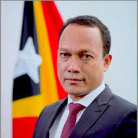 100+ perfis com “Pires Da Silva”