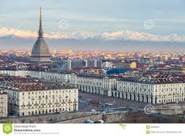 Besparelser på fly, hotelovernatninger og/eller biludlejning. Torino Turin Italien Stadtbild Bei Sonnenaufgang Mit Details Der Mole Antonelliana Das Uber Die Stadt Hochragt Szenisches Bunt Redaktionelles Foto Bild Von Ermachtigung Zeitgenossisch 83838331
