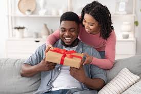 Handspiegel, notizbuch, vasen, reißverschlusstäschchen und energie balls. Geschenk Fur Bruder Die 11 Schonsten Geschenkideen Gala De