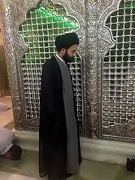 الحسين بن علي بن أبي طالب بن عبد المطلب بن هاشم بن عبد مناف بن قُصَي بن كلاب بن مرة بن كعب بن لؤي ، بن غالب بن فهر بن مالك بن النضر بن كنانة بن خزيمة بن مدركة بن إلياس بن مضر بن نزار بن معد بن عدنان. Ù…Ù„Ù Ø³Ù…Ø§Ø­ØªÙ€Ù€Ù€Ù€Ù€Ù‡ ÙˆÙ‡Ùˆ ÙŠØµÙ„ÙŠ Ø¹Ù†Ù€Ù€Ù€Ø¯ Ù‚Ø¨Ø± Ø§Ù„Ø§Ù…Ø§Ù… Ø§Ù„Ø­Ø³ÙŠÙ€Ù€Ù€Ù€Ù† Ø¹Ù„ÙŠÙ€Ù€Ù€Ù‡ Ø§Ù„Ø³Ù€Ù€Ù€Ù€Ù„Ø§Ù… ÙÙŠ Ø§Ù„Ø­Ø±Ù… Ø§Ù„Ù…Ø·Ù‡Ø± Jpg ÙˆÙŠÙƒÙŠØ¨ÙŠØ¯ÙŠØ§
