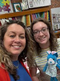 A pretty Flowers & Paisley quilt by Melanie Garcia! I quilted it in  Dragonflies for her and did the binding. :)