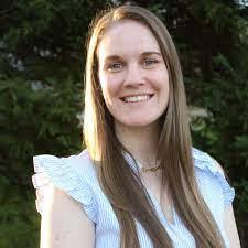 Kelly Broadhead's Instagram, Twitter & Facebook