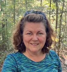 Jill Hook's Instagram, Twitter & Facebook