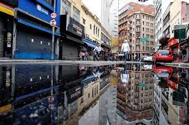 São paulo city is believed to be the 14th most globalized city in the world, producing 12% of brazil's gross domestic product and 15% of the gdp of all of south america. Brazil Record 2 841 Covid 19 Related Deaths Sao Paulo Demands A National Lockdown Mercopress
