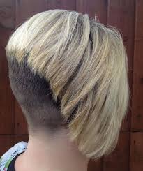 Epingle Par Fernando Fuentes Sur Backs Of Short Hair Carre Plongeant Nuque Nuque Rasee Carre Plongeant Nuque Rase
